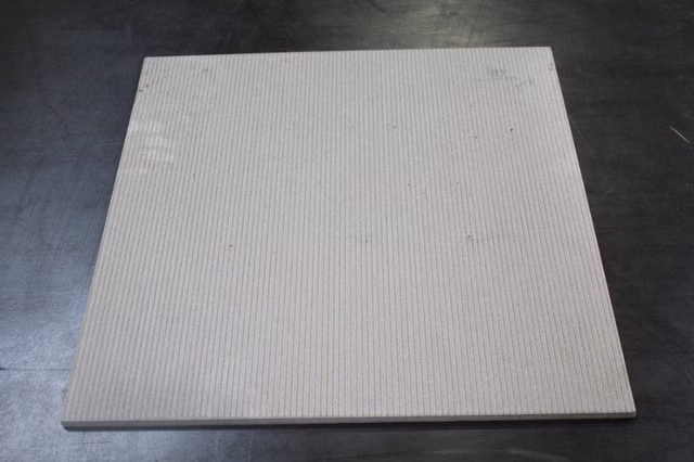 69,5 m² Fliesen Bodenfliesen 45x45 cm geriffelt 49,00€/m²
