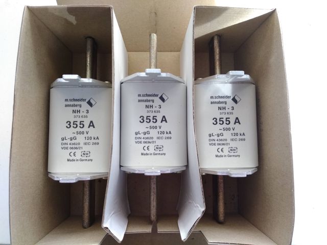 Schneider 373635 NH-Sicherung Sicherungseinsatz 355A 500V - 3 Stück 