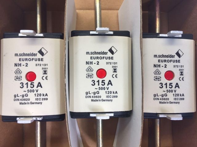 3 Stück Schneider 372131 NH-Sicherung Sicherungseinsatz 315A 500V