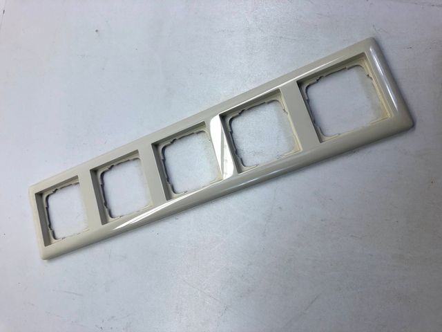 Abdeckrahmen 5fach creme weiß Gira 021501