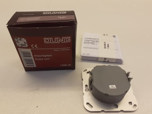 Jung 1208UI Impulsgeber Automatik Schalter Bewegungsmelder Bewegungsalarm
