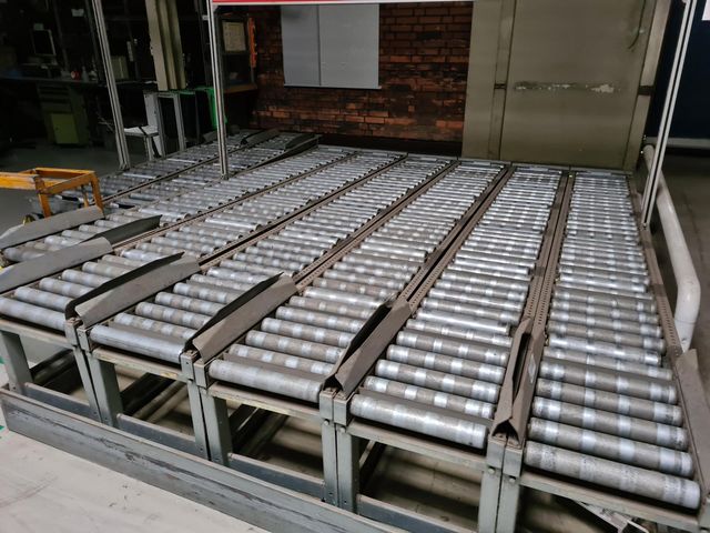 Bosch Rollenbahn 3,80m x 48cm Stahlrollen 38,5cm breit mit Gefälle ohne Antrieb