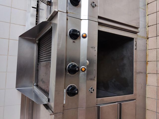 MKN 25822 Grillplatte Bräter Bratplatte Grill Griddelplatte Edelstahl VA 7,5 kW