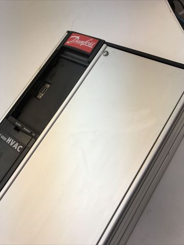 Danfoss VLT6042HT 4C20STR3D0F00A00C0 Frequenzumrichter 52,5kVA VLT6000