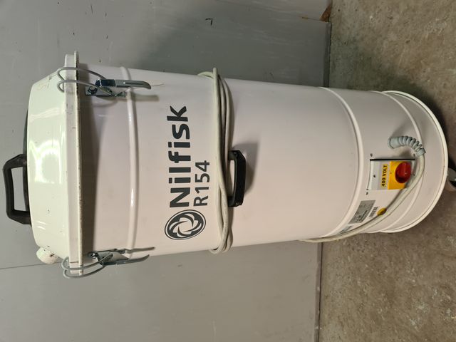 Nilfisk R154 Industriesauger R154 V 5PP Staubsauger 400 V Sauger 114 l Absauge