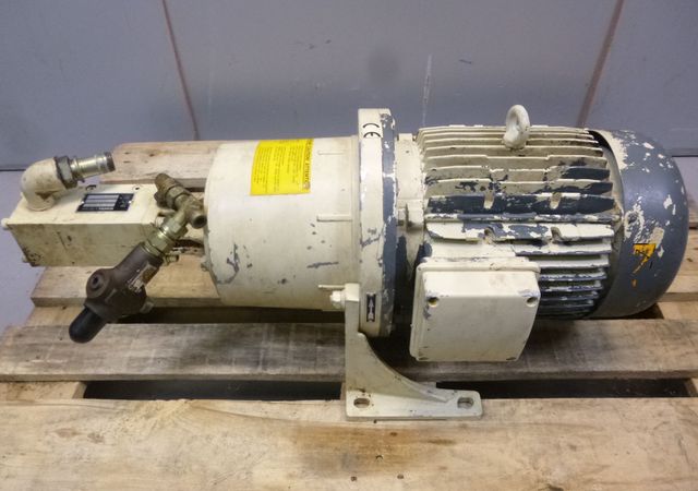 Knoll KTS-25-60-F-G Schraubenspindelpumpe Pumpe Motor Knoll ST 132S C2