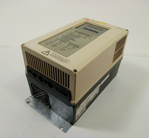 ABB SDS 300 SDS301-005A6-400V04-0000 3ADT211016R3000 Steuerung Servoantrieb