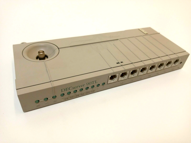 Digital DECserver 90TL Terminal 8 Ports Server DSRVE-M Rev.  o. B01D03