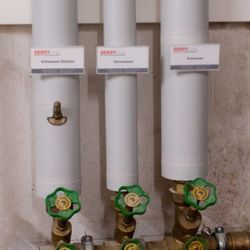 2595-2.jpg 2595-2.jpg