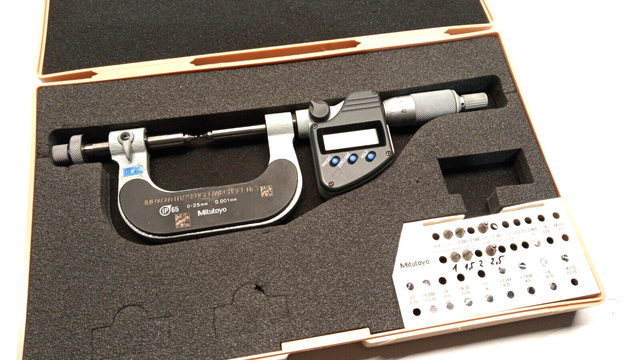 Mitutoyo Micrometer 0-25mm, No.324-251, 0.001mm