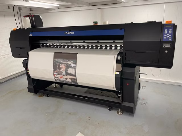 Uras 3 Kopf Drucker Druckmaschine Großformatdrucker 1800mm, 2400 dpi