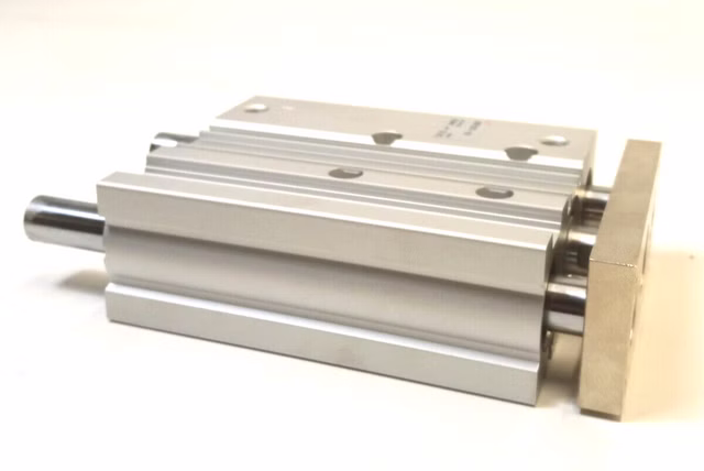 SMC MGPL32TF-100 , Pneumatik, Zylinder, Cylinder, Kompaktzylinder
