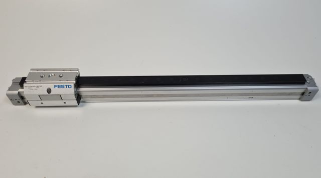 Festo DGPL-25-500-PPV-A-B-KF-SH pneumatischer Linearantrieb 526651 8bar