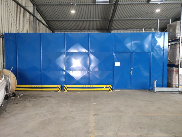 Hallen Trennwandsystem Vollblechtrennwände Lagertrennwände Einhausung Trennwand