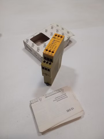 PILZ PNOZ X1 24VAC/DC 3n/o 1n/c Sicherheitsrelais 774300 Relais
