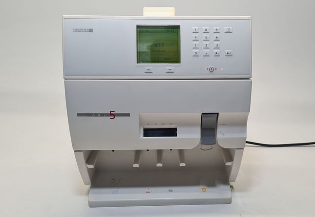 Radiometer Copenhagen ABL5 Blutgasanalysegerät BGA Analyser Blutgasanalysator
