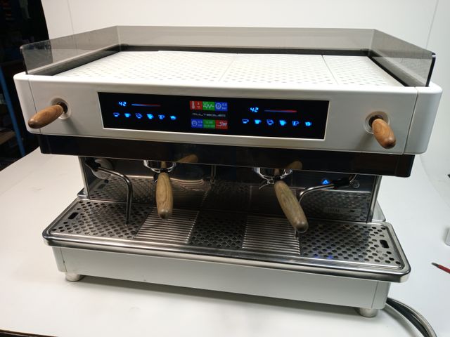 SM NEW 105 MULTIBOILER 2G Espressomaschine Siebträgermaschine Touch (9)