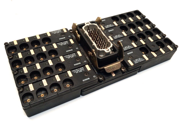 Bosch 3842242750 Steckverbinder + 8x Bosch 3842402711 Steckverbinderleisten