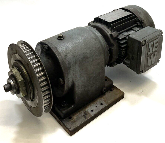 SEW R40DT71K4TF Getriebemotor R40 0,15kW r/min 1400/24 Motor A 1,12/0,65