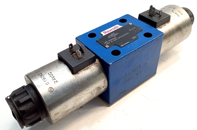Rexroth 4WE 10 D33/OFCG24N9K4 Ventil 4WE10D33/OFCG24N9K4 R900591664 Wegeventil