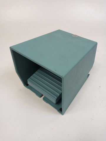 Telemecanipue XPE M310 Fußschalter, Schalter mit Schutzhaube, einfach, blau