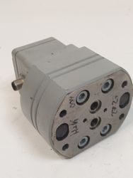 30835_2.jpg 30835_2.jpg