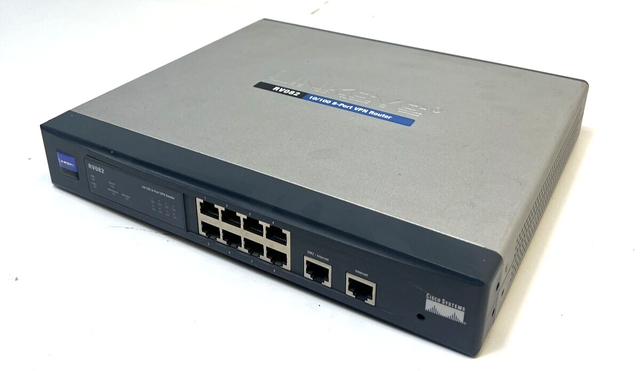 Linksys Cisco Systems RV082, 10/100 8-Port VPN Router
