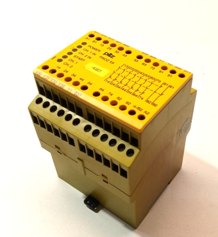 Pilz PNOZ X9 7n/o 2n/c 2so Sicherheitsschaltgerät 774606 102077, 230V