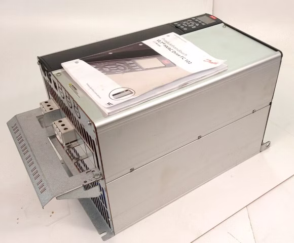Danfoss FC-102P45KT4E20H1XG 45kW/60HP 131F0340, 3x380-480VFrequenzumrichter