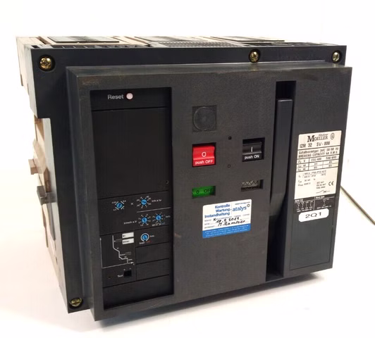 Klöckner Moeller IZM32 SV-800 Leistungsschalter 800A 230/400V 500/690 SV800