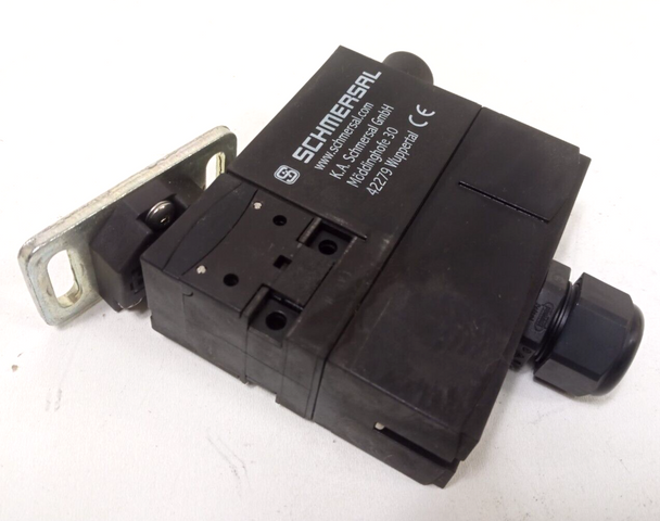 Schmersal Solenoid Interlock AZM 170SK-02ZRK-2197 24VAC/DC