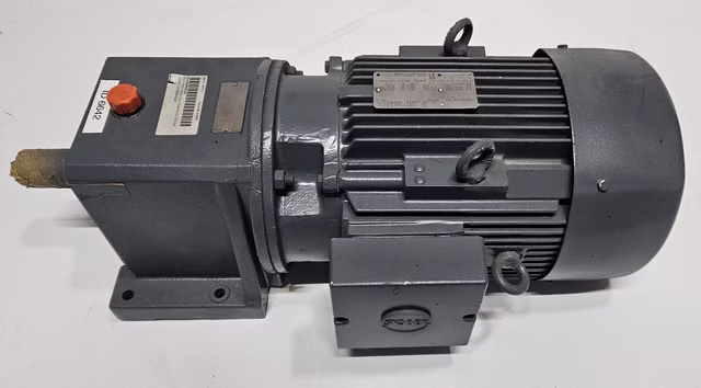 Stöber Antriebstechnik K21V132 Stirnradgetriebemotor 7,5 kW Getriebemotor