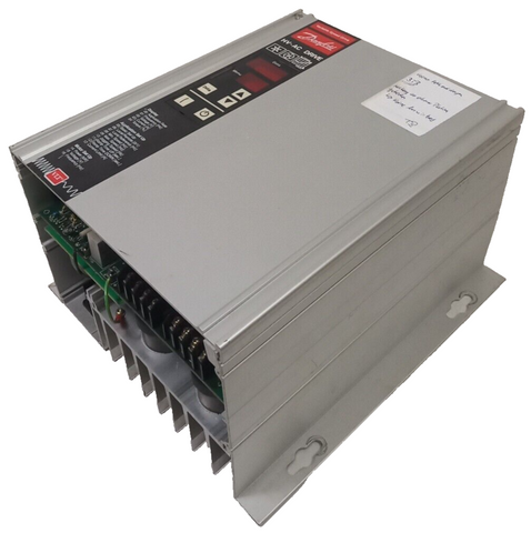 Danfoss VLT Type 3003 175H3069 Frequenzumrichter 380-415V Variable Speed HV-AC