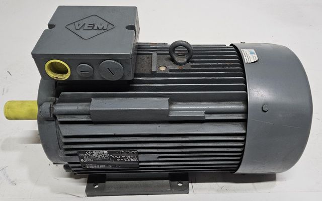 VEM IE3-W41R 132M 4 TPM HW Drehstrommotor mit Käfigläufer 7,5 kW, 1475 min-1