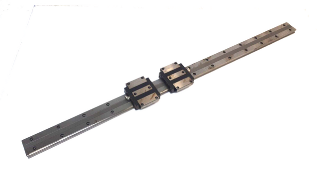 2x THK HRW27 Kugelwagen mit Führungsschiene 820mm YOW229