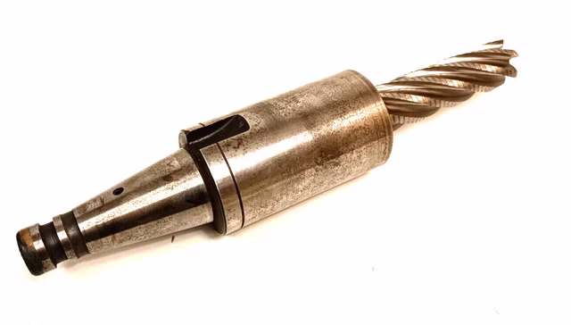 Werkzeugaufnahme Kegel: Ø 17mm x Ø 25 mm Kegeldorn Fräser: Ø 30 mm Aufnahmekegel