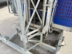 38271_24.jpg robuste Bauaufzugbühne