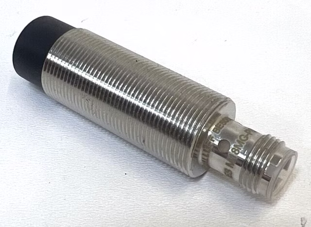 Balluff BES M18MG-PSC20F-S04G Sensor Induktivsensor