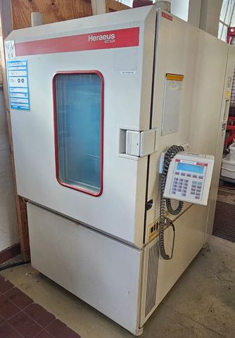 Heraeus Vötsch HC 4055 Klimaprüfschrank 180°C Temperaturprüfschrank 550 l Ofen KK04