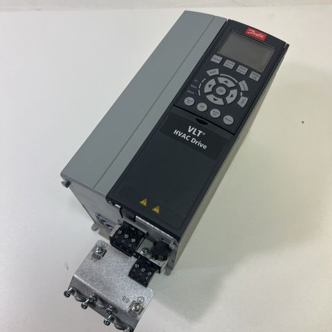 Danfoss VLT FC-102P7K5T4E20H1XGXXXXSXXXXAXBXCXXXXDX HVAC 7,5kW FC-102P7K5T4E20H1