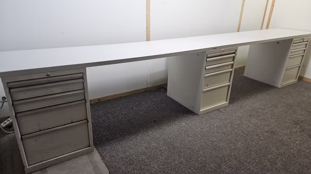 Bosch Rexroth Arbeitsplatz 4800 mm Werkbank mit 3 x Lista Schubladenschrank