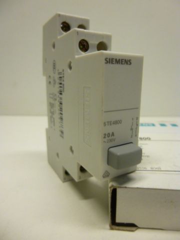 Siemens 5TT4 800 Taster 230 Volt