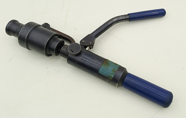 Hydraulisches Handwerkzeug mit Schnellkupplung für Rohrbearbeitung Hebelgriff