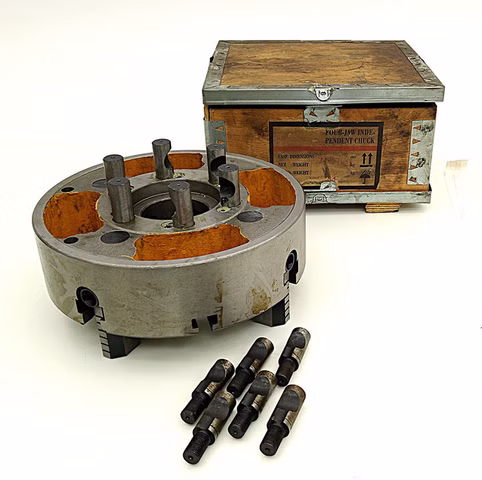 Logo ohne GmbH Vierbackenfutter Backenfutter Drehbankfutter Drehfutter 300mm max. 1150rpm