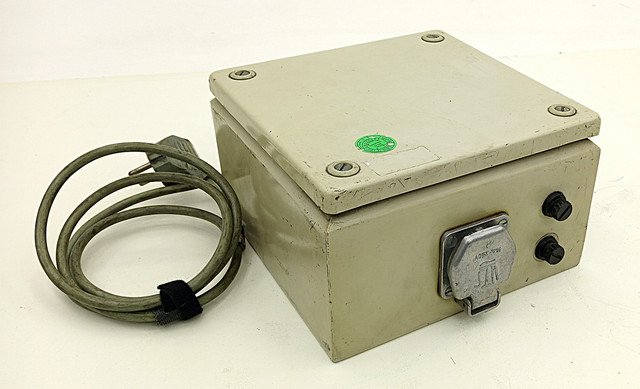 Tramag M102a 1028 Trenntransformator 100VA 220V 220V Trafo Gehäuse IP00 Klemme