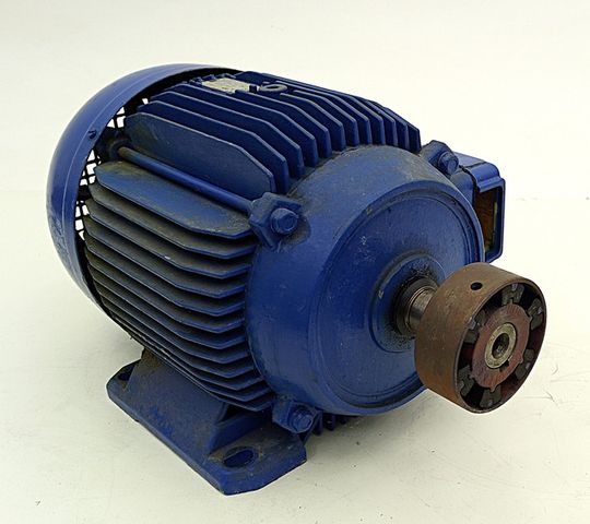 AEG AM112MZ4 4 kW 1420/1700 U/min Drehstrommotor 380/440 V Flanschmotor IP54