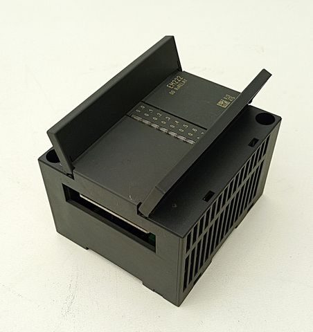 Siemens EM222 6ES7 222-1HF00-0XA0 DO 8x Relay E-Stand: 02 6ES7-222-1HF00-0XA0

