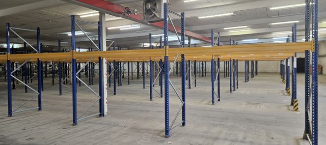 Jungheinrich MPB Palettenregal 8,44 Meter Lagerregal Höhe 3 Meter 2 Ebenen