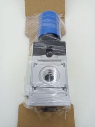 52180_8.jpg 52180_8.jpg