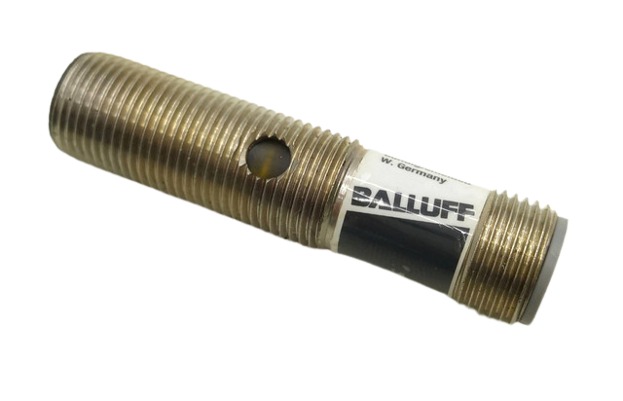 Balluff BES 516-325-E5-Y-S4 M12 Stecker induktiver Sensor